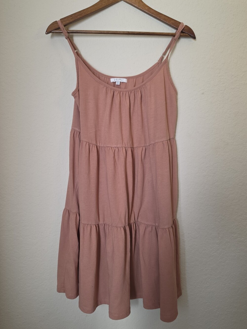 Z Supply Tiered Babydoll Mini Swing Dress Womens Sz XS Tan Boho Chic Minimalist